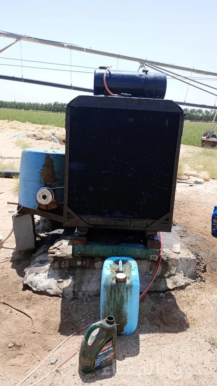للبيع مكينة زراعيه فولفو 11