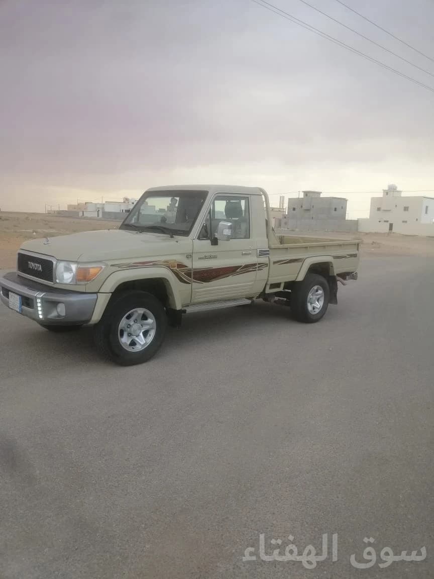 للبيع جيب شاص 2015 4