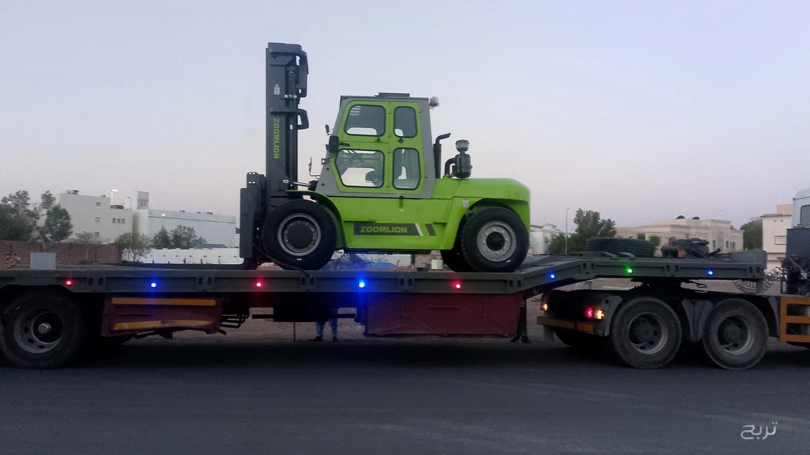 سيزر لفت للايجار ومان لفت للايجار ورافعات شوكية متوفرة للايجار 4