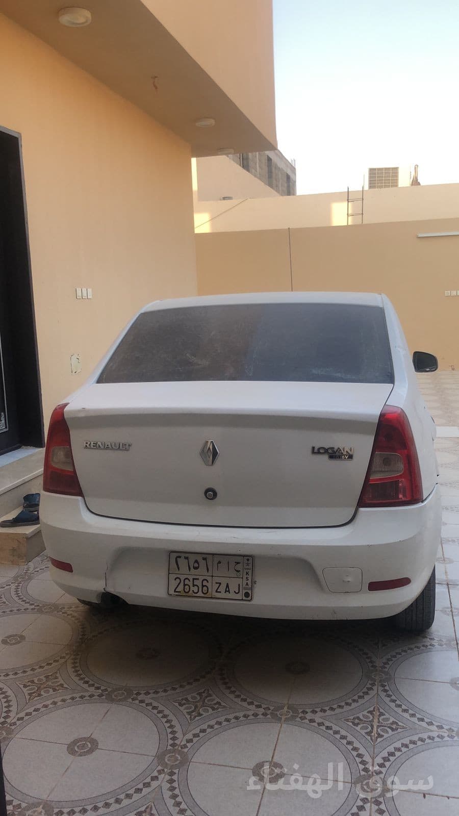 للبيع سياره رينو 4